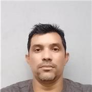 Professor licenciado em Matematica experiencia em ensinar para alunos adolescentes e adultos